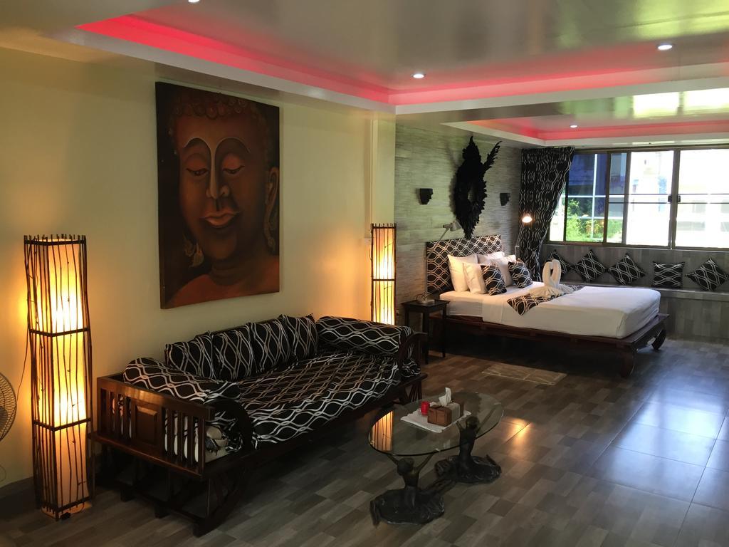 Fong Kaew And Baan Nang Fa Guesthouse Patong Extérieur photo
