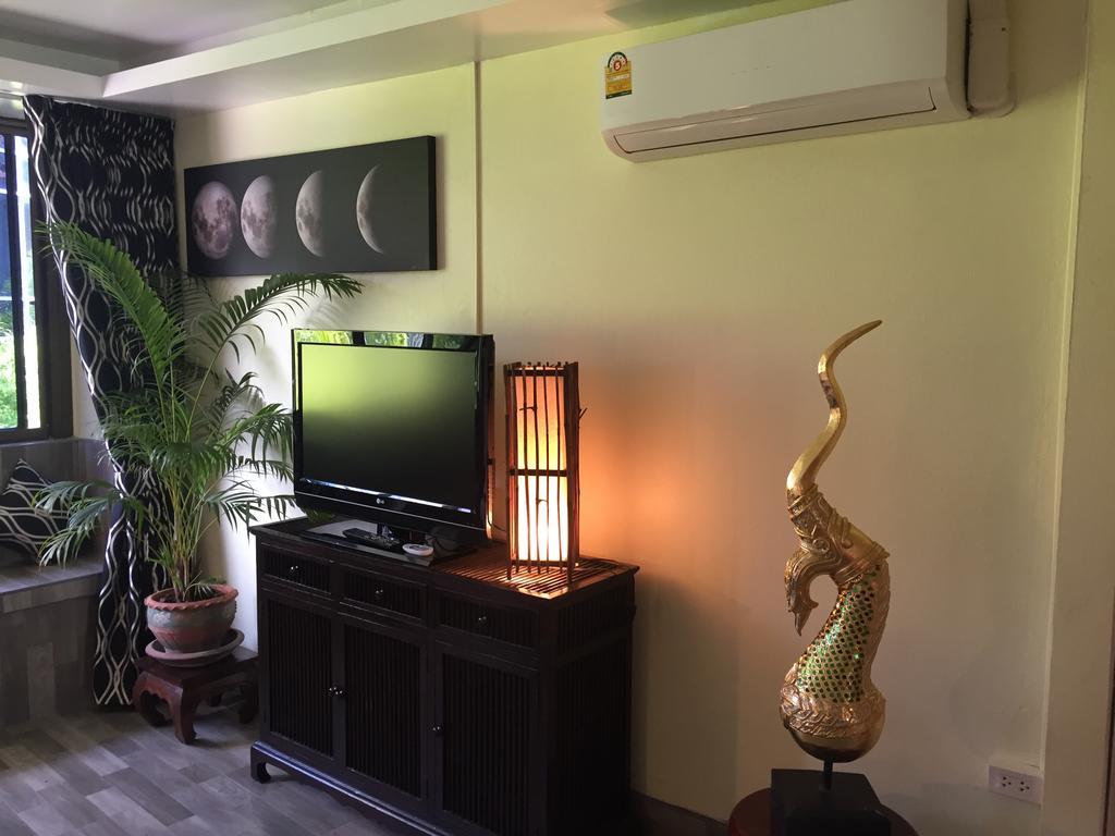 Fong Kaew And Baan Nang Fa Guesthouse Patong Extérieur photo