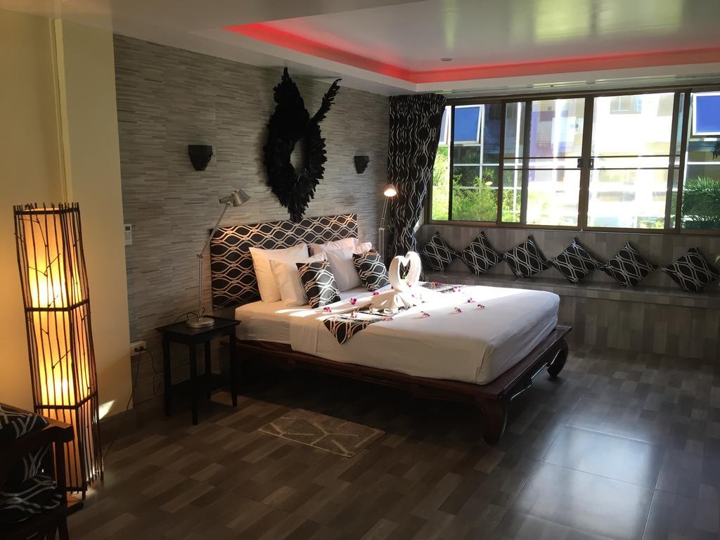 Fong Kaew And Baan Nang Fa Guesthouse Patong Extérieur photo