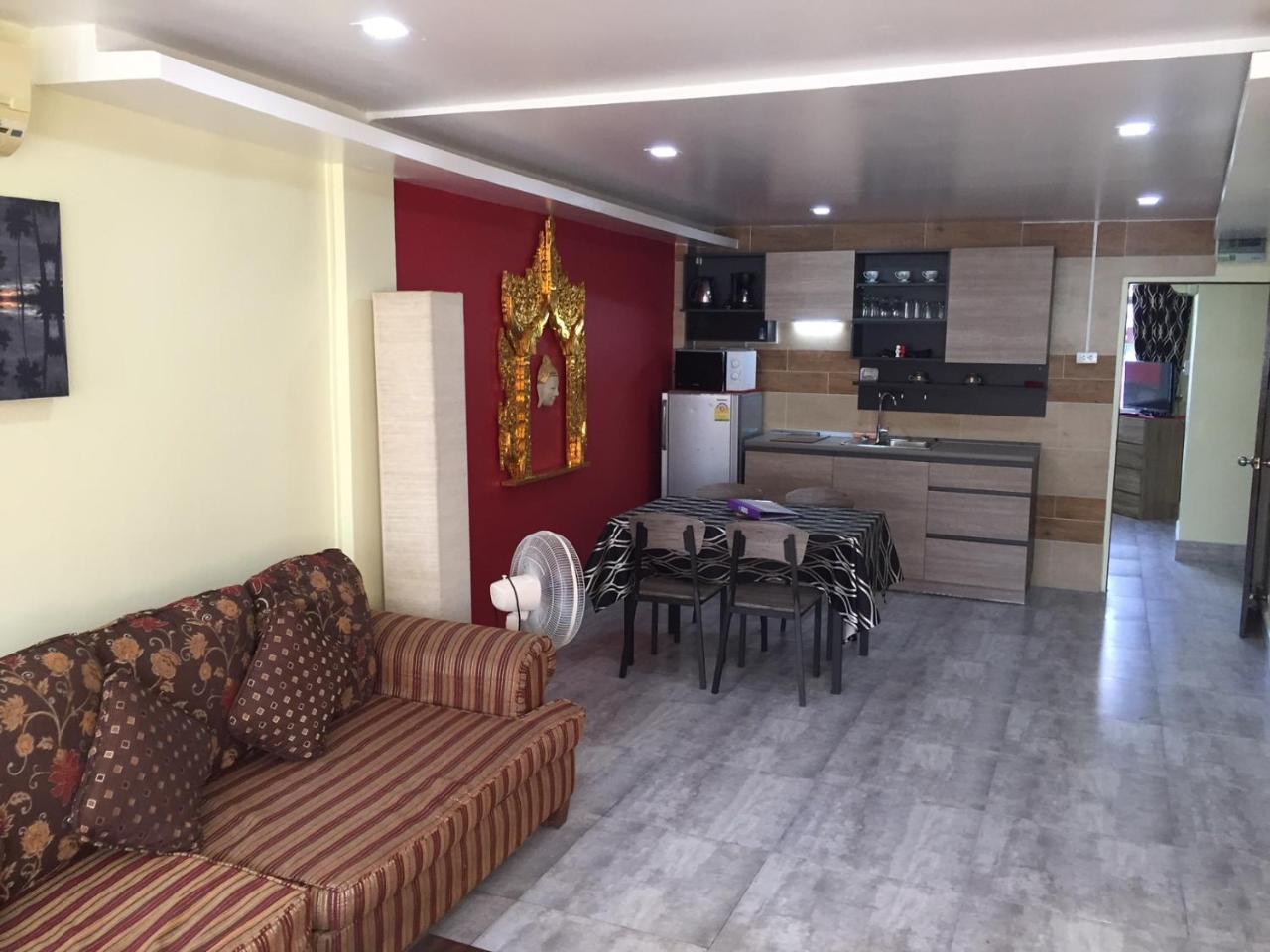 Fong Kaew And Baan Nang Fa Guesthouse Patong Extérieur photo