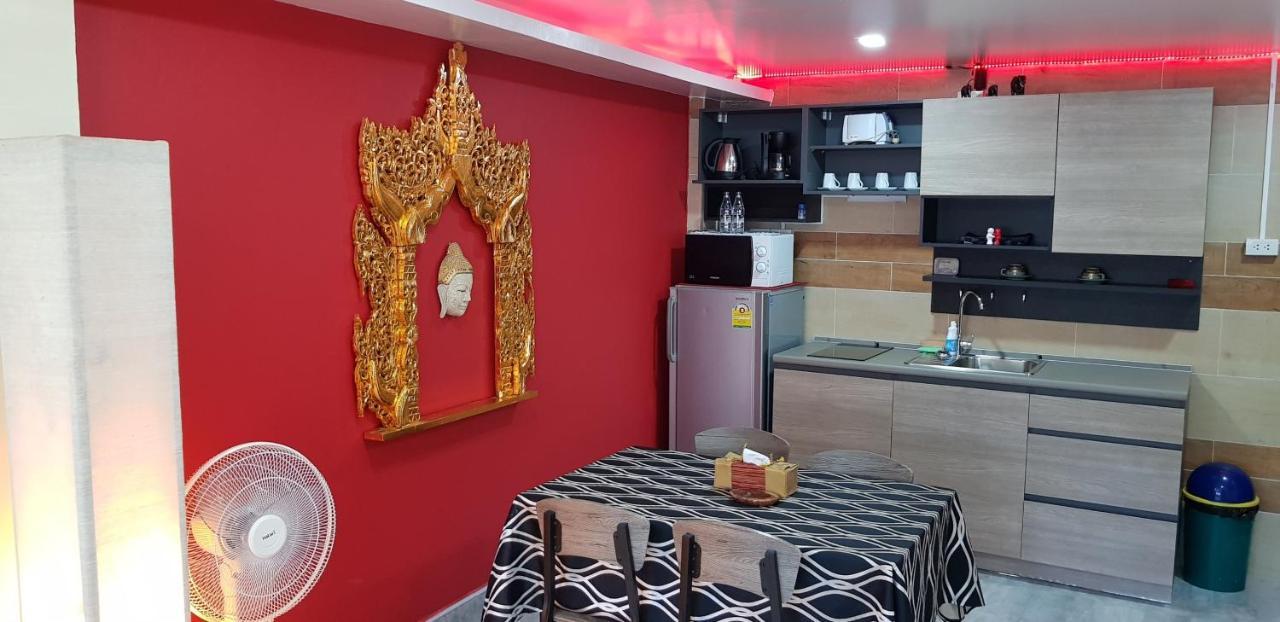 Fong Kaew And Baan Nang Fa Guesthouse Patong Extérieur photo