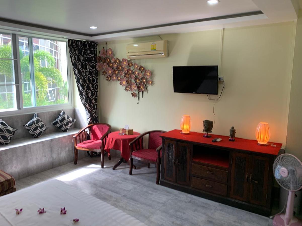 Fong Kaew And Baan Nang Fa Guesthouse Patong Extérieur photo